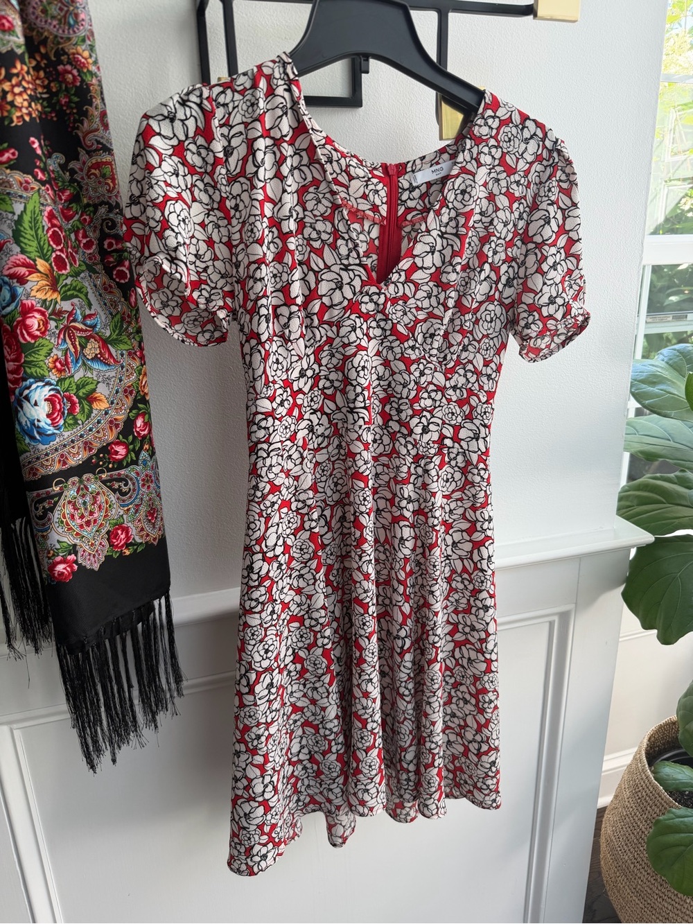 MNG by Mango Red Floral Fit & Flare Dress Puff Sleeve Size S/US 4
